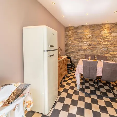 Casa vacanze Charming With Terrace *