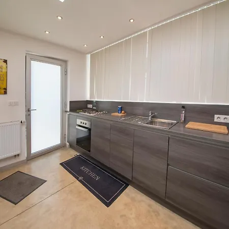 Stylish Near Forest 別荘