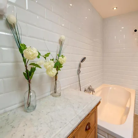 Stylish Near Forest Сasa de vacaciones