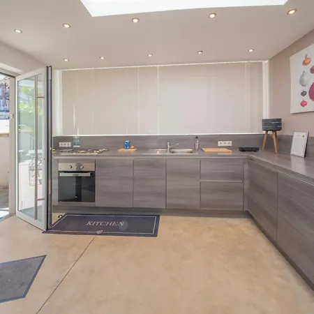 Сasa de vacaciones Stylish Near Forest *