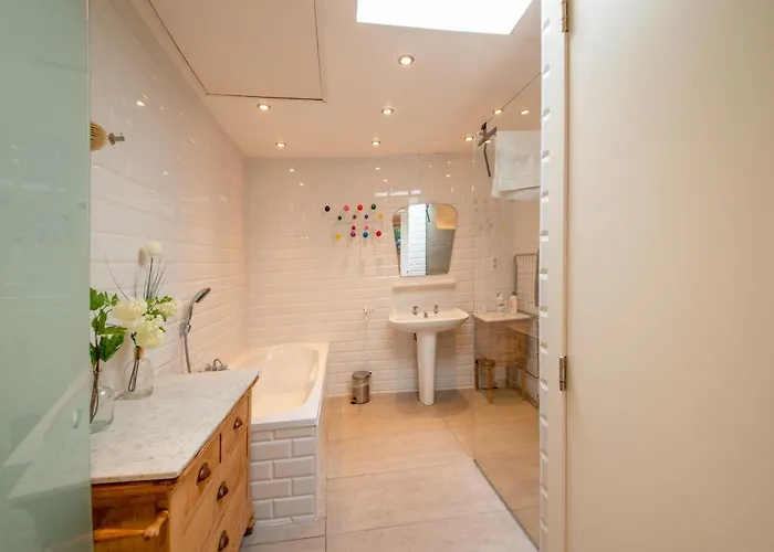 Stylish Near Forest * Tilff