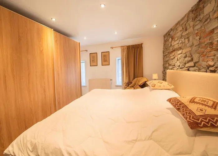 Stylish Near Forest * Tilff